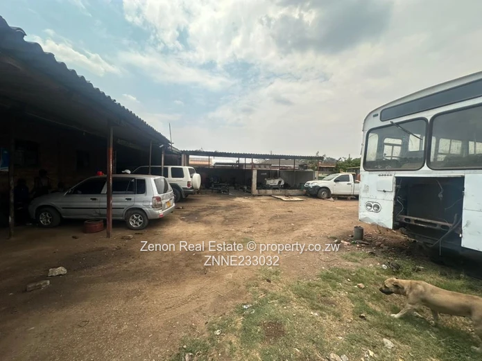 Commercial Stand in Westlea, 2 000sqm, with title deeds