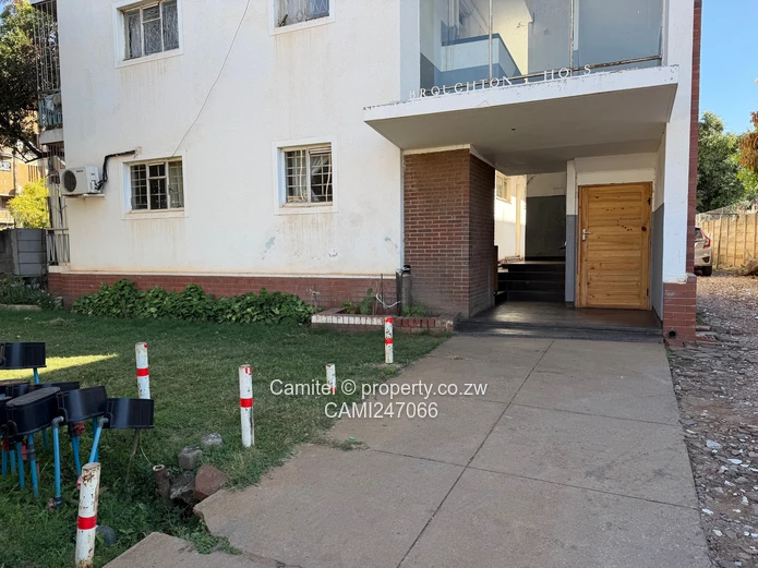 Avenues 1-Bed with sectional Deeds on ground floor Flat with Verandah & Parking (Sole Mandate)