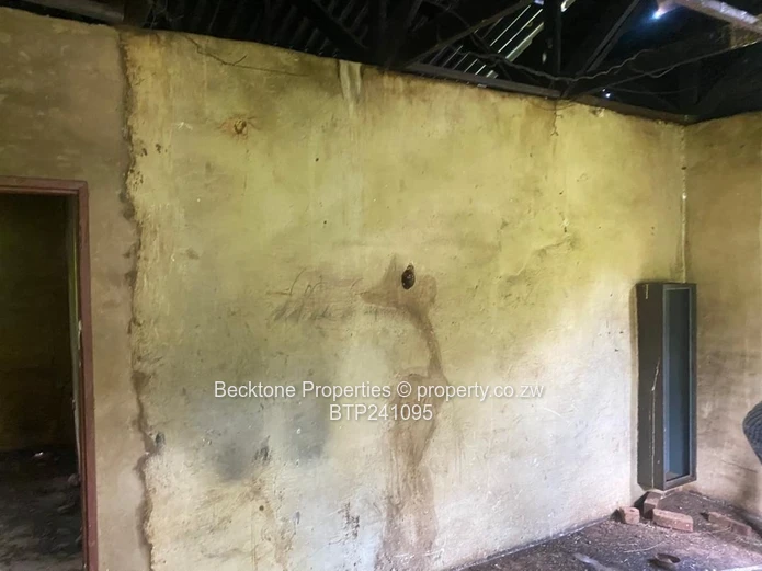 Nkayi Rd Ranch: 486ha Cattle Farm, 50km Bulawayo"