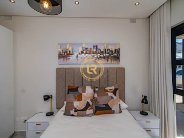 3 Bedroom Flat & Apartment