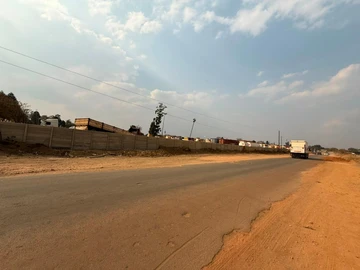 Commercial & Industrial Land