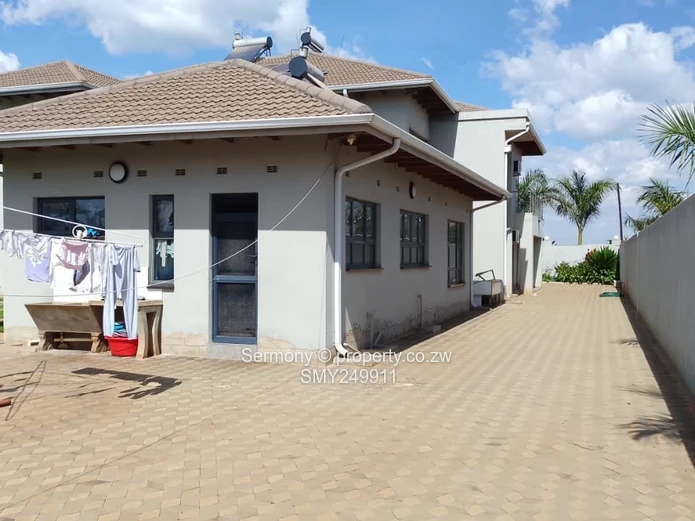 Charming 6 Bedroomed House For Sale In Mount Pleasant Heights