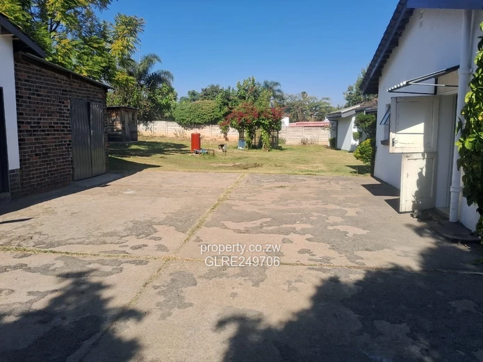 Gunhill Office 450m² — Garden, Garage, Borehole