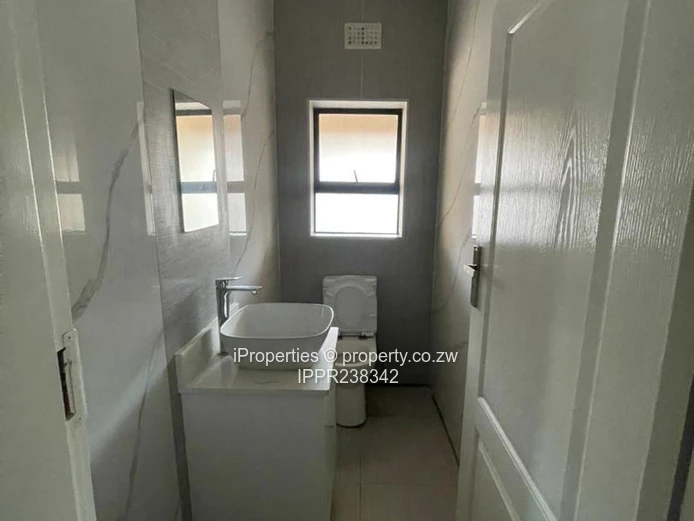 Elegant 5-Bedroom Home for Rent – Borrowdale Pomona