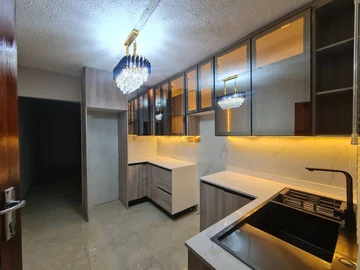 2 Bedroom Flat & Apartment