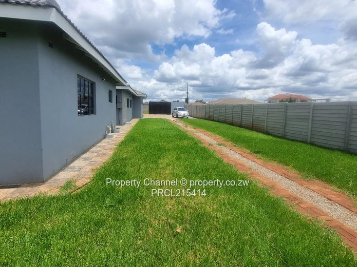 Elegant 5-Bedroom Home With Cottage in Mt Pleasant Heights,