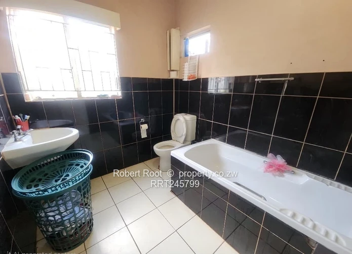 Neat 4 Bedroom House to Rent In Greendale