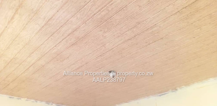 Prime Twinlakes Investment: 4-Bed Main Home + Instant Rental Income