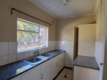 A Magnifiscently Designed Home In An Idealy Good L