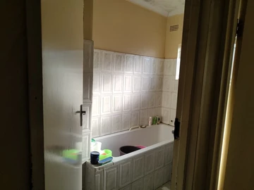3 Bedroom Flat & Apartment
