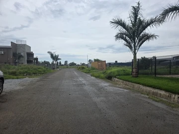 Commercial & Industrial Land