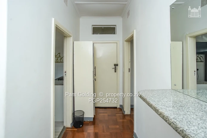 Charming 2-bedroom flat along Ceres Road (Sole Mandate)