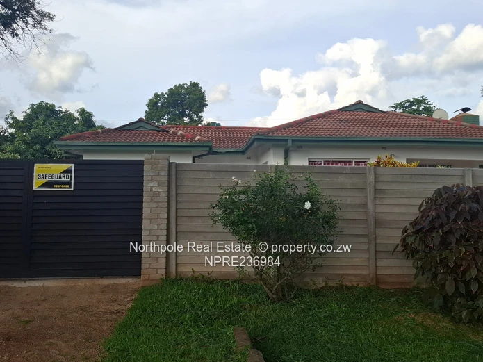 Close To Amenities!!  For January 2026 (Sole Mandate)