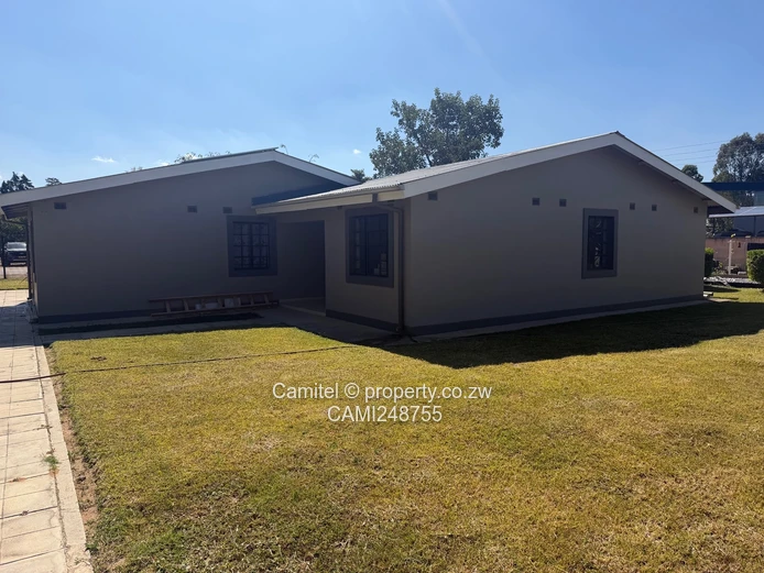 3cluster units on one property measuring 2200sqm with deed and borehole 