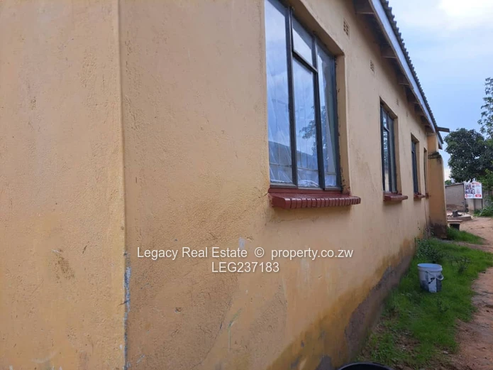 Budget-Friendly 4-bedroom House in Southlea Park