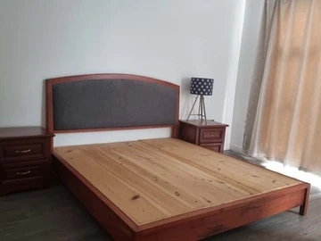 2 Bedroom Flat & Apartment