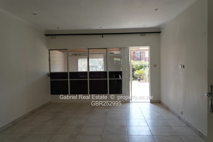 Charming 2 bedroom garden flat to let!