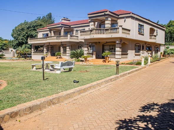9 Bedroom House