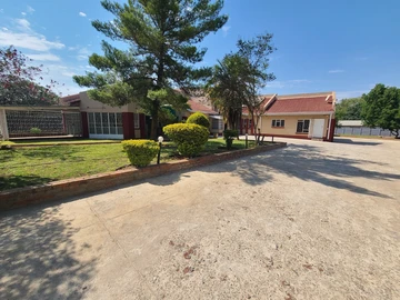 5-Bedroom House for Sale in Upscale Borrowdale, Harare North