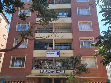 2 Bedroom Flat & Apartment