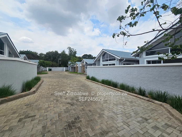 Stunning Modern Residence: Sustainable 3-Bedroom All-Ensuite Home In Athlone, Greendale