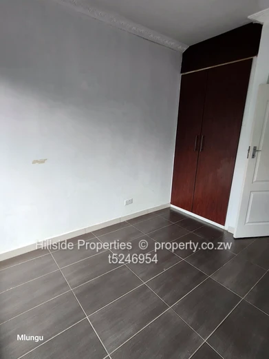 3bedroom apartment Newlands 