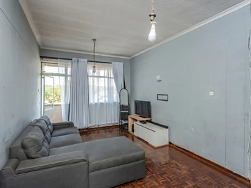 2 Bedroom Flat & Apartment