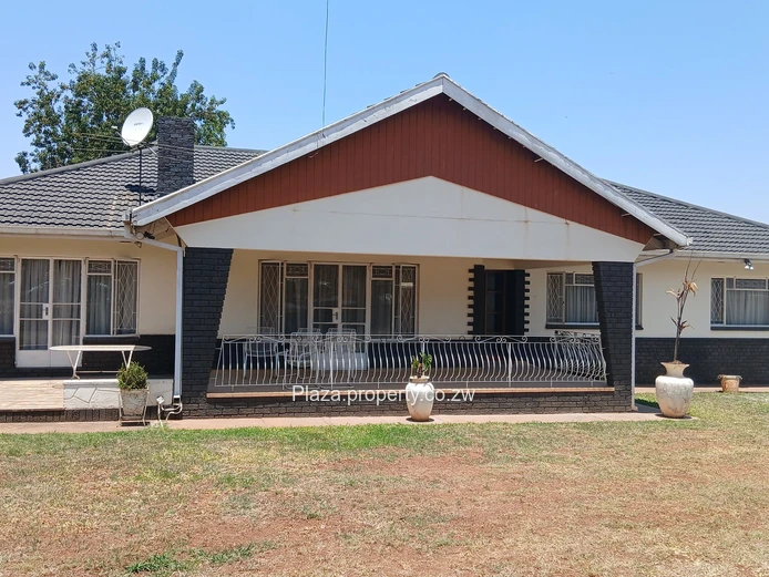 Strategically Located Eastlea Home | S. Machel