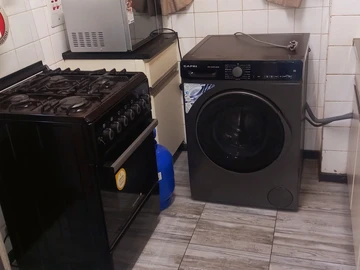 2 Bedroom Flat & Apartment