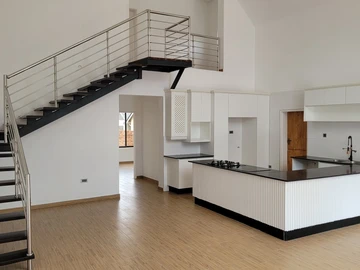 3 Bedroom Flat & Apartment