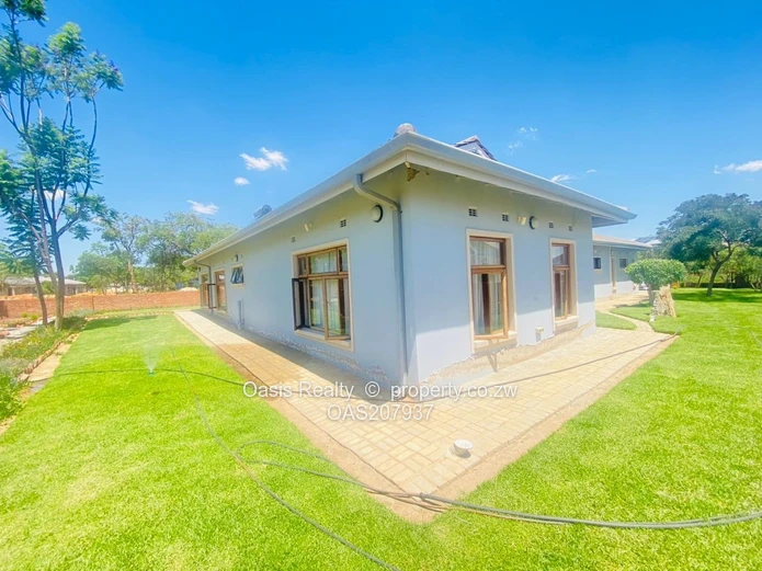 4 Bed House For Rent Close To The Airport Available for 1st of January