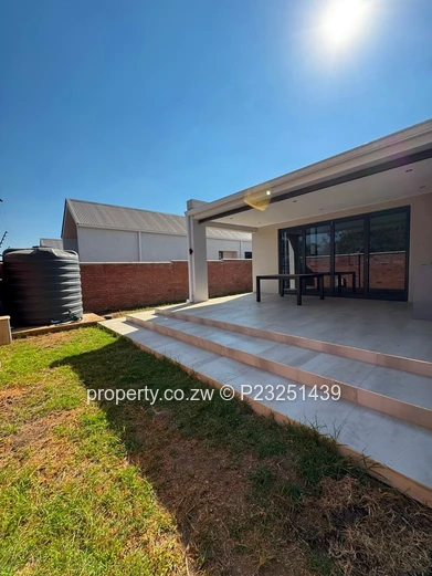 Strathaven 3-Bed Furnished Townhouse - Borehole & Patio