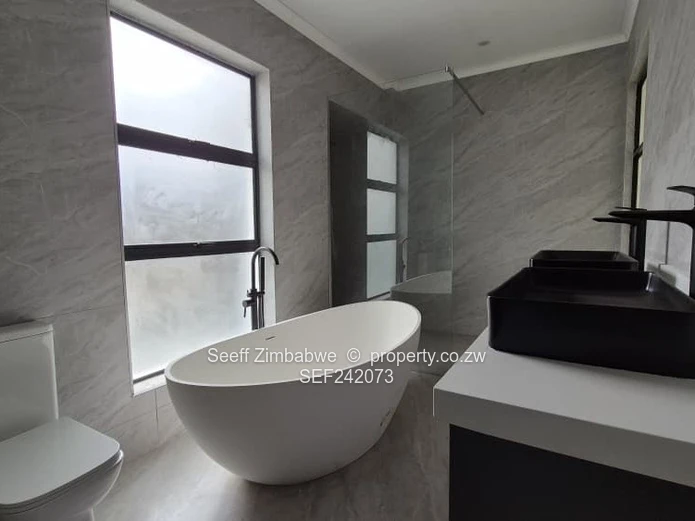 Exclusive Upmarket Townhouse For Sale