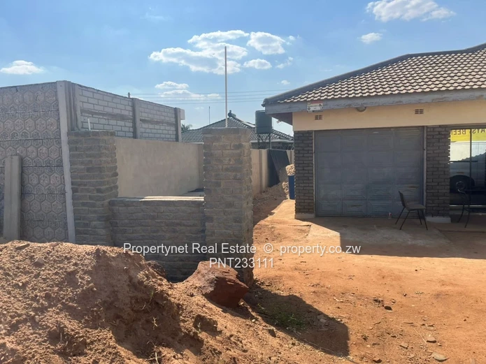 Solid neat family home!!!