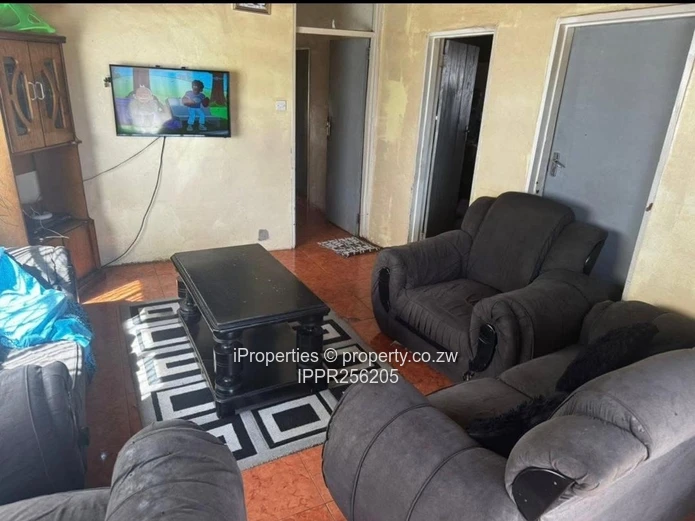 Zengeza 4-Bed Brick Home — Veranda & Sandy Front Yard