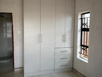 3 Bedroom Flat & Apartment