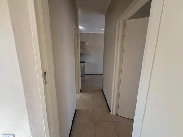 2 Bedroom Flat & Apartment