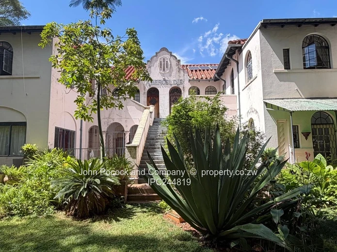 1-Bed Garden Flat in Suburbs