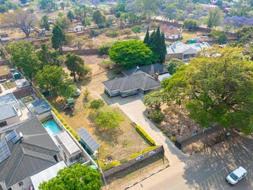 6 Bedroom House