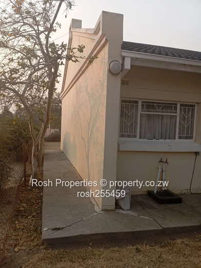 **3-Bedroom Garden Flat for Sale in Greendale North! **