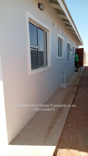 Adelaide Park, Ruwa 2 bed cottage for rent!