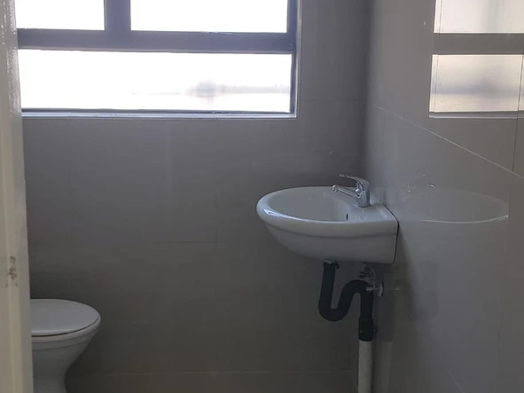 2 Bedroom Flat & Apartment