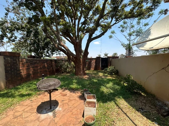 2 Bedroom Flat & Apartment