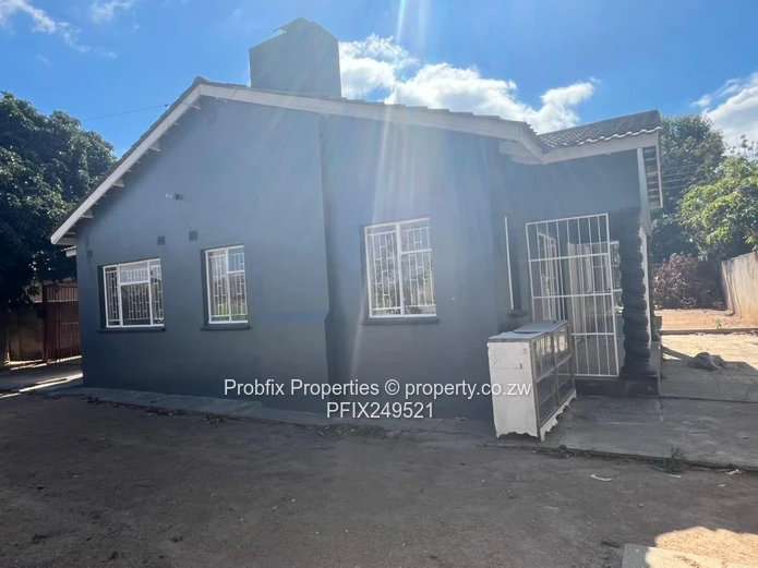 Zimre Park Neat House for sale 