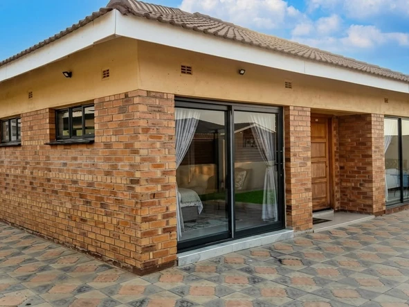 5 Bedroom House