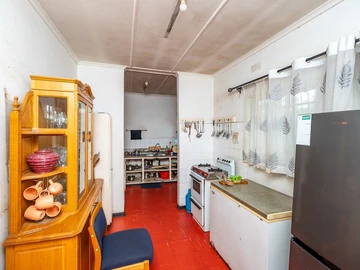 Farm & Agricultural Land