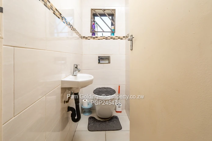 Cluster To Rent In Meyrick Park