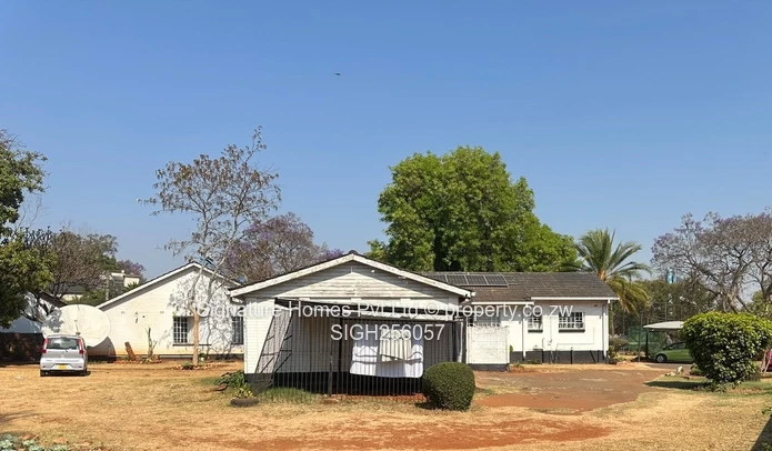 5 Bedroomed House For Sale - Good Location (Sole Mandate)