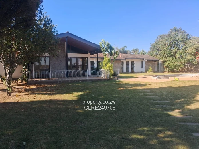 Gunhill Office 450m² — Garden, Garage, Borehole
