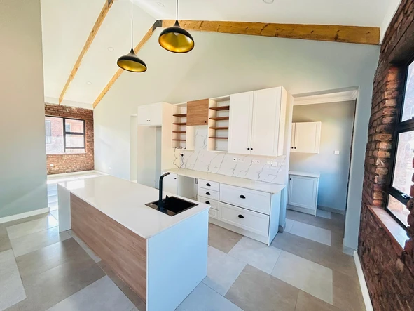 3 Bedroom Flat & Apartment